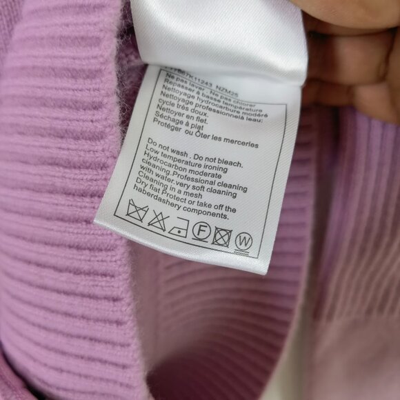 CHANEL FALL WINTER 2024 CASHMERE CARDIGAN CC TURN LOCK - Picture 11 of 11